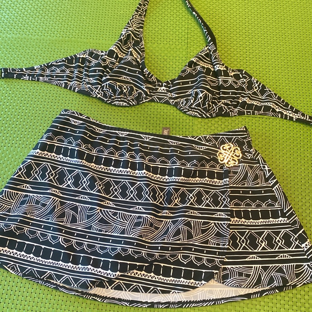 Christina skirted bikini swimsuit sz 12 NwOT
